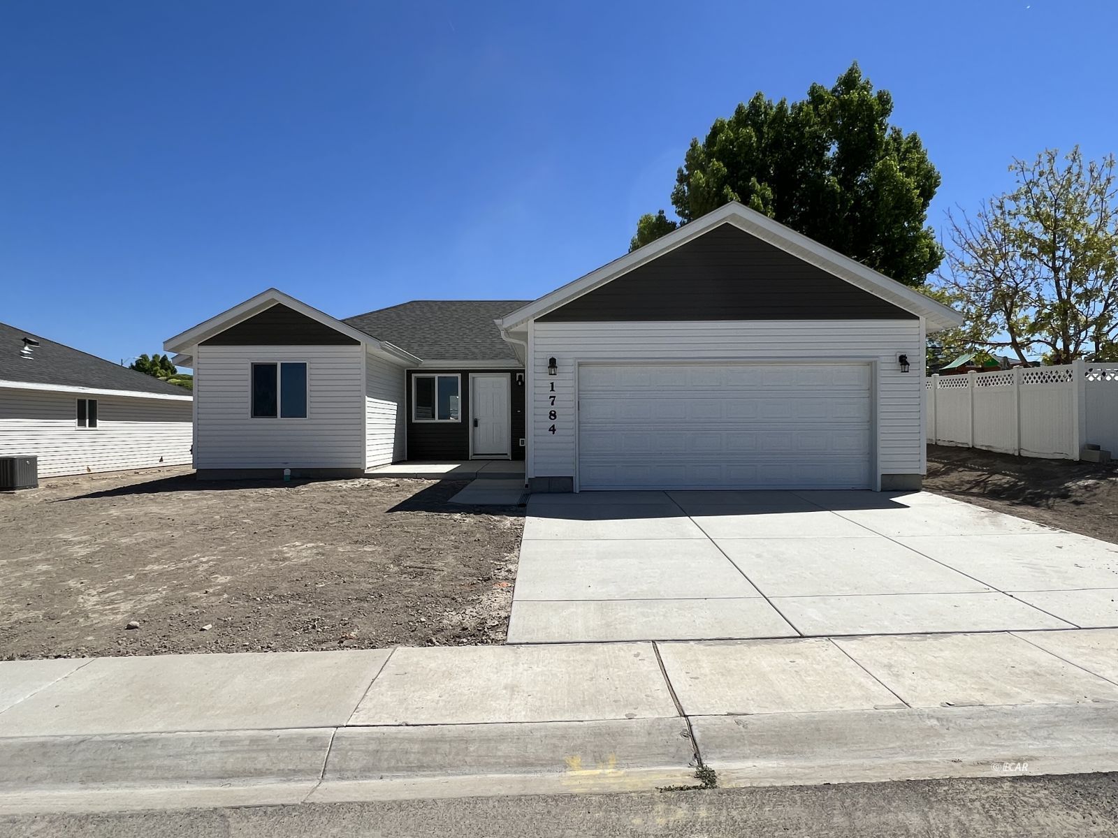 1715 Opal Drive Property Photo 1