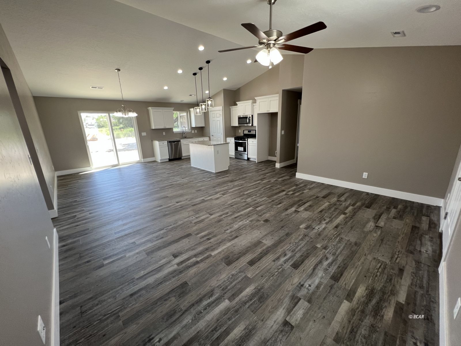 1715 Opal Drive Property Photo 2