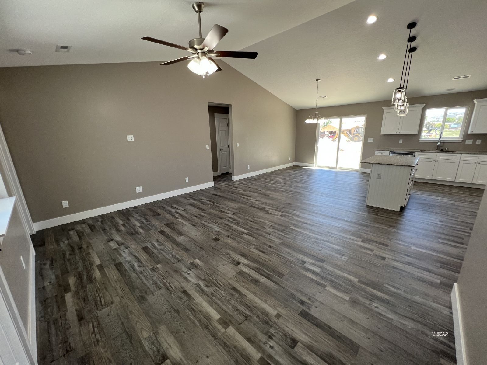 1715 Opal Drive Property Photo 4