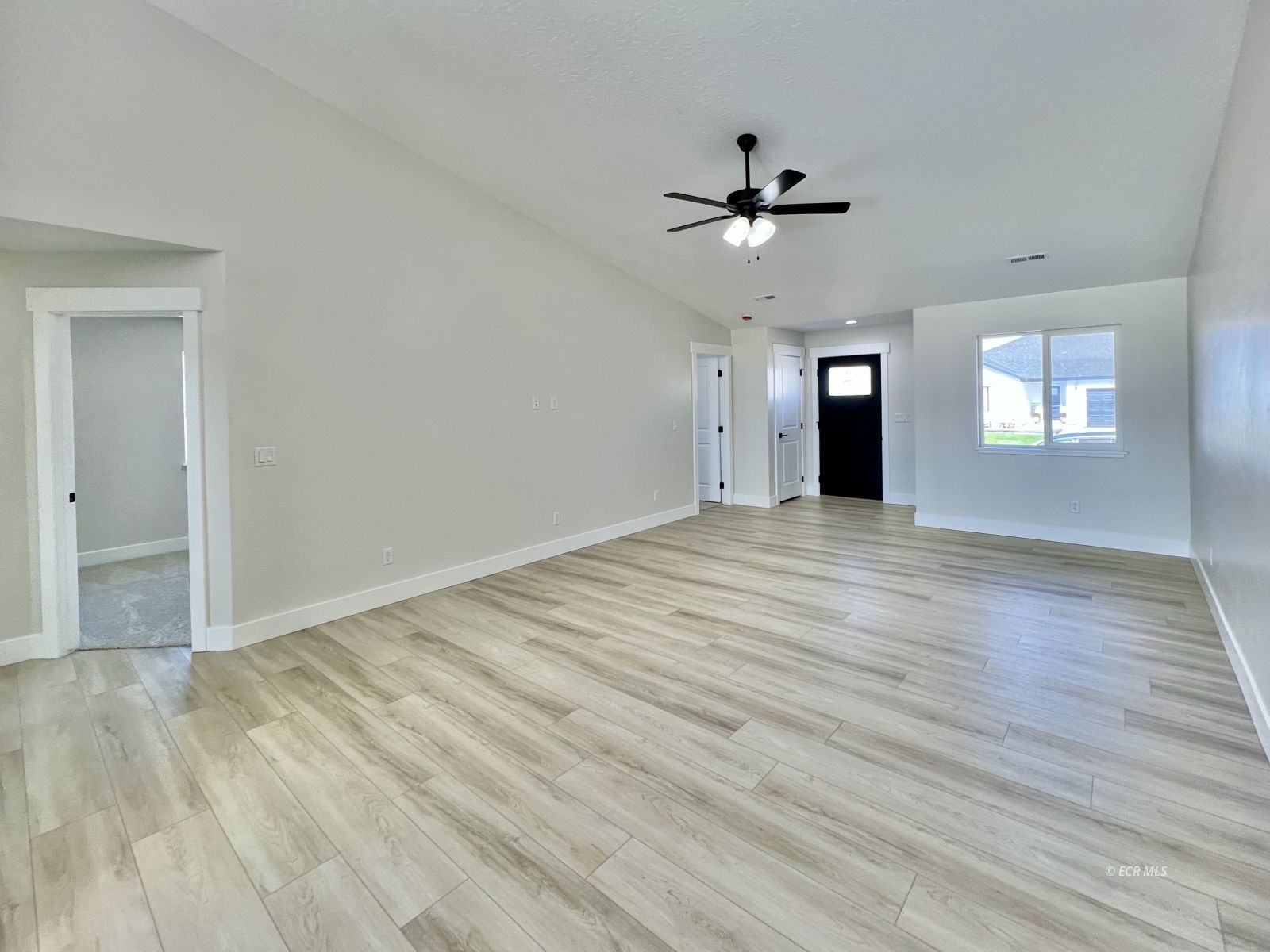 1707 Opal Drive Property Photo 3