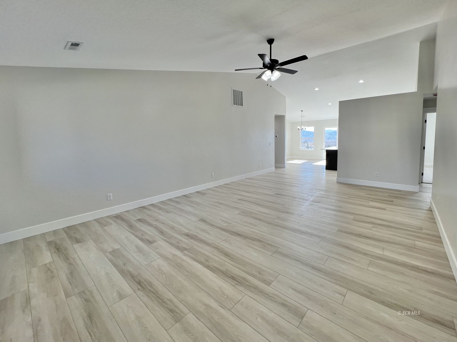 1707 Opal Drive Property Photo 4
