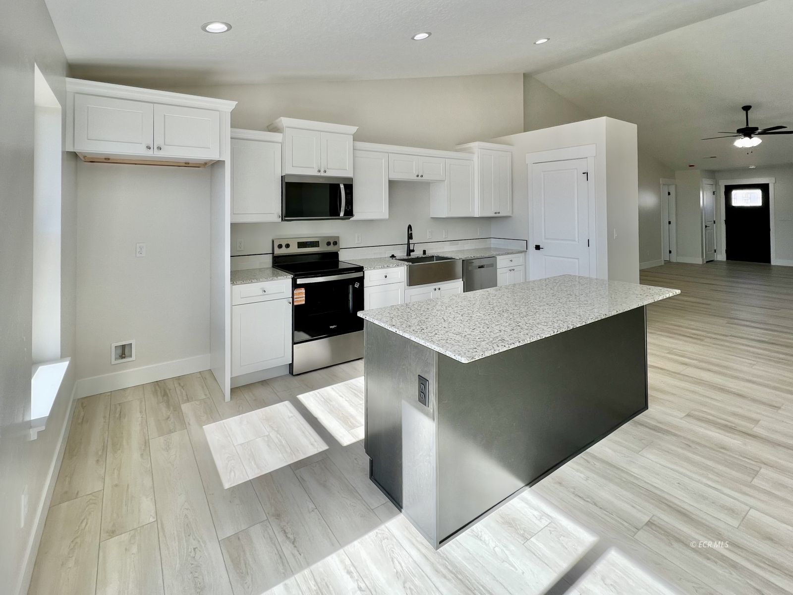 1707 Opal Drive Property Photo 6