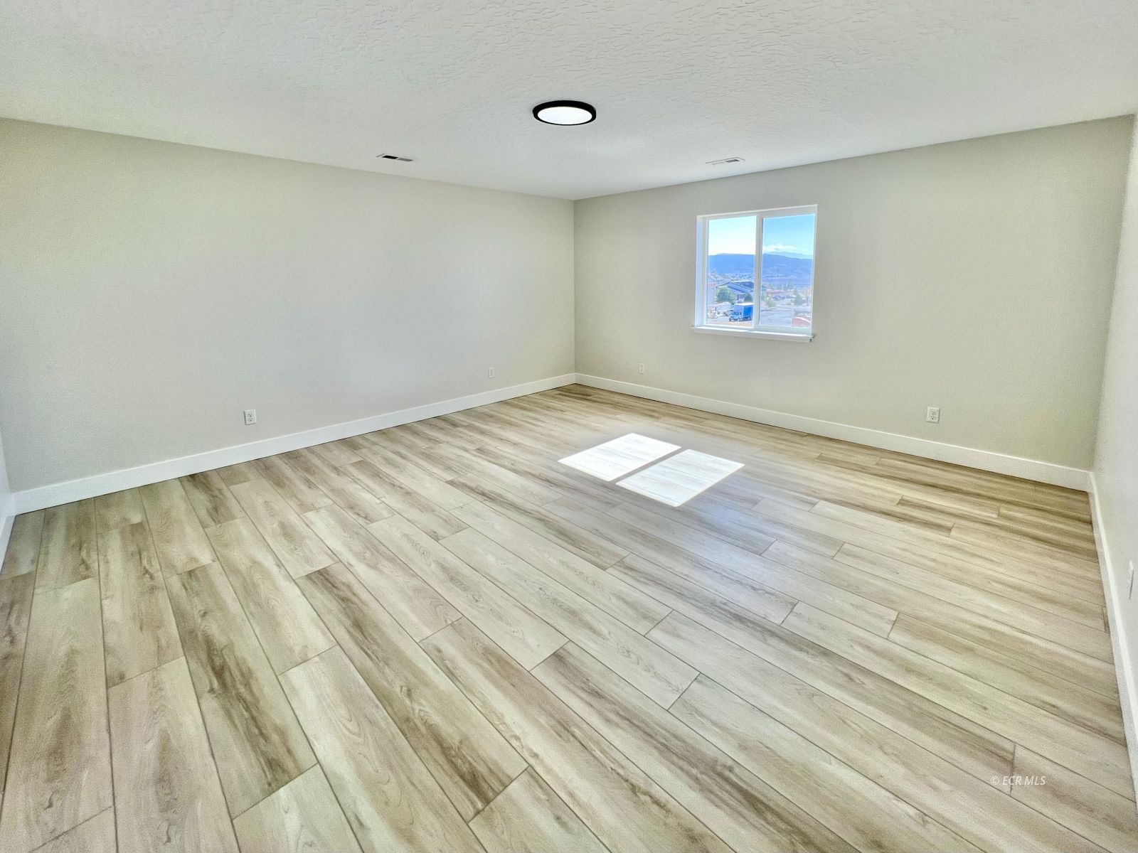 1707 Opal Drive Property Photo 18