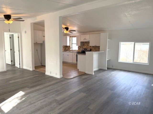 412 Peters Street Property Photo 6