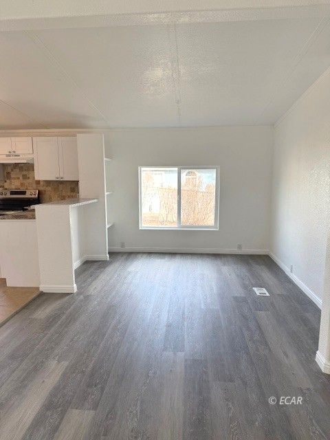 412 Peters Street Property Photo 9