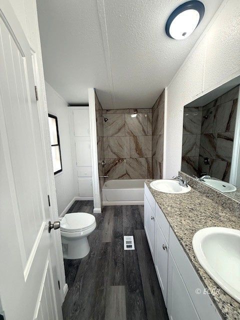 412 Peters Street Property Photo 13