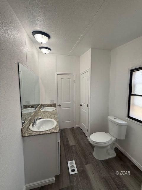 412 Peters Street Property Photo 14