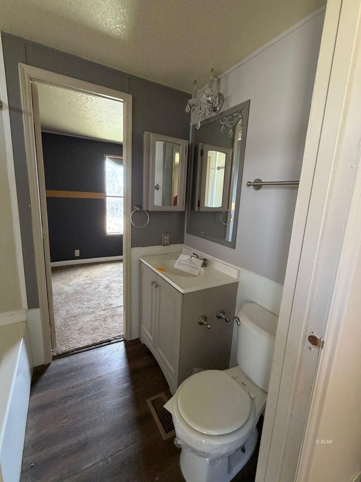 720 Spring Valley Parkway Property Photo 3