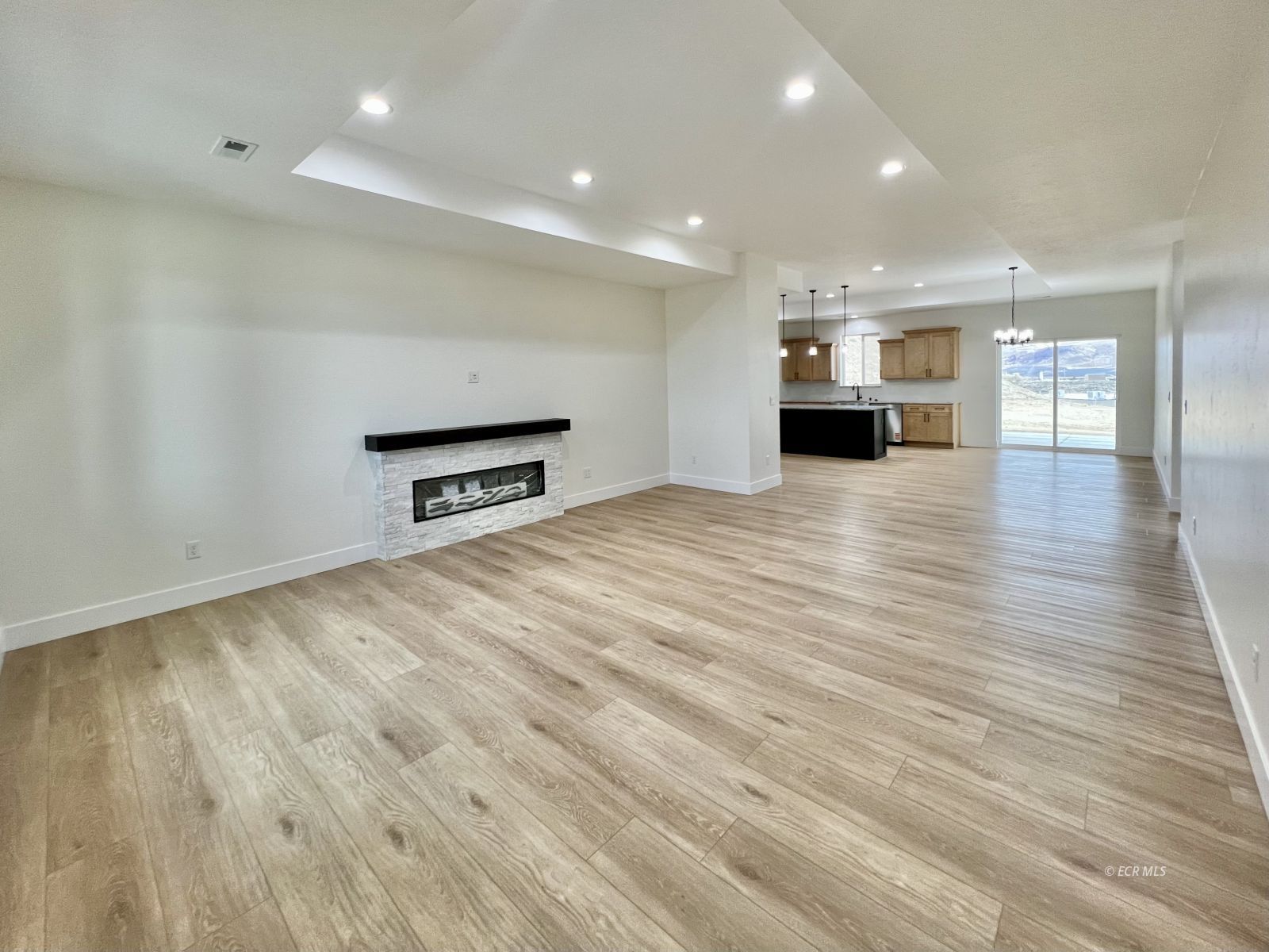 4451 York Boulevard Property Photo 2