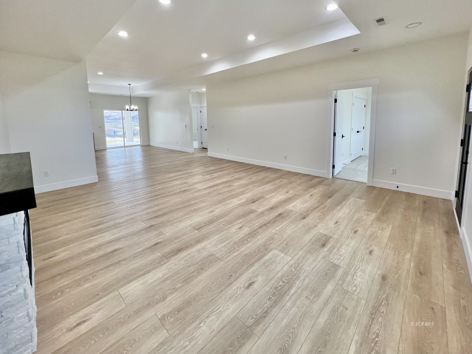 4451 York Boulevard Property Photo 4