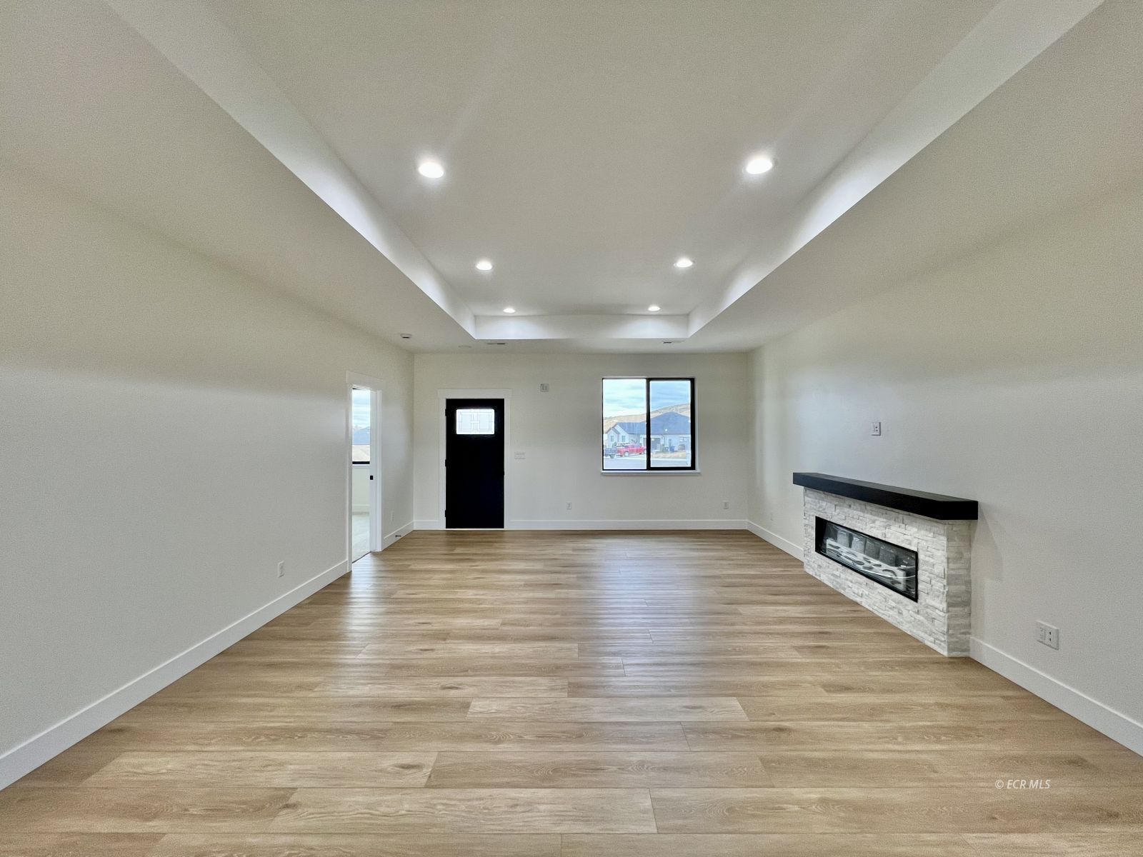 4451 York Boulevard Property Photo 6