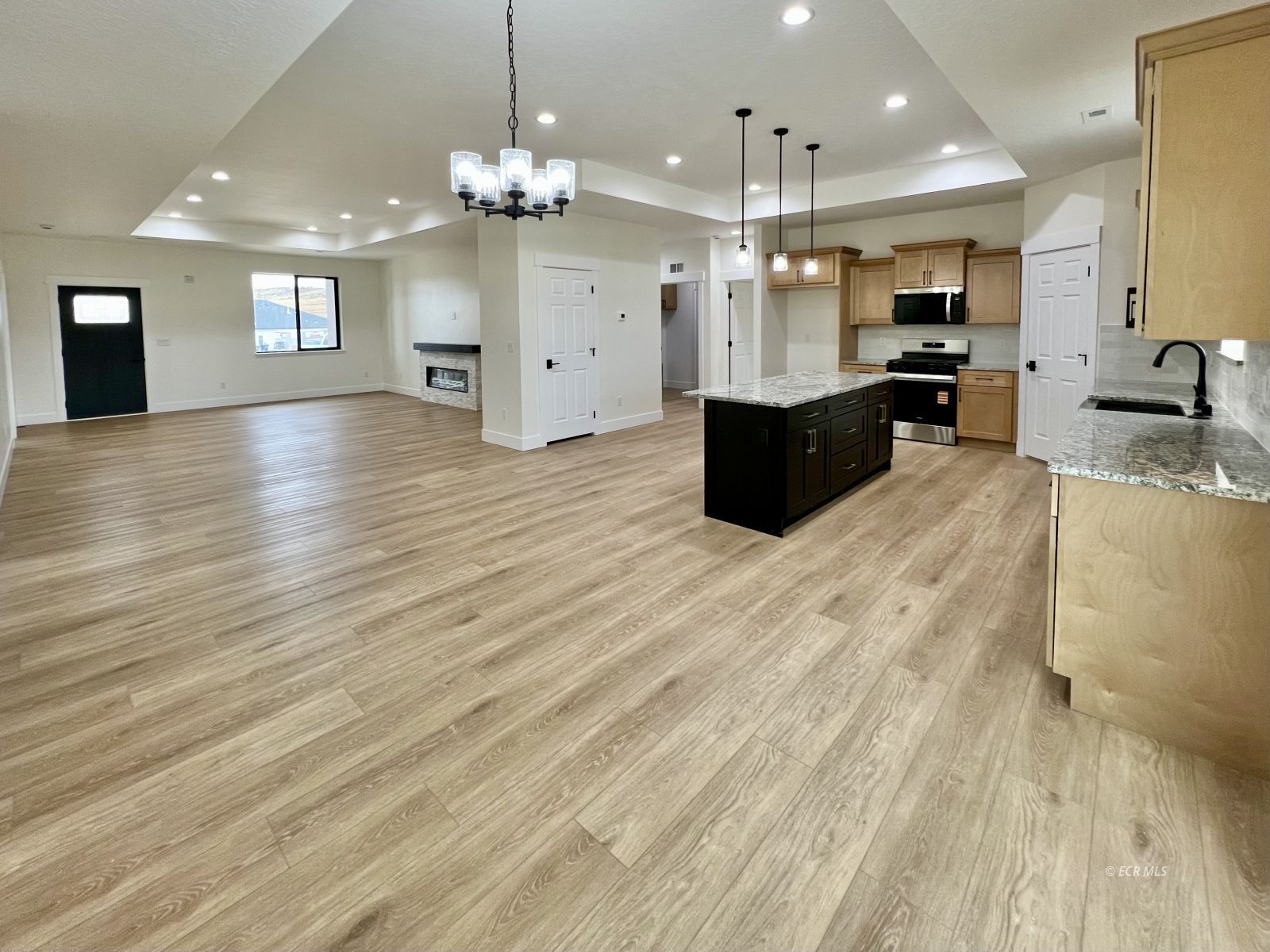 4451 York Boulevard Property Photo 7