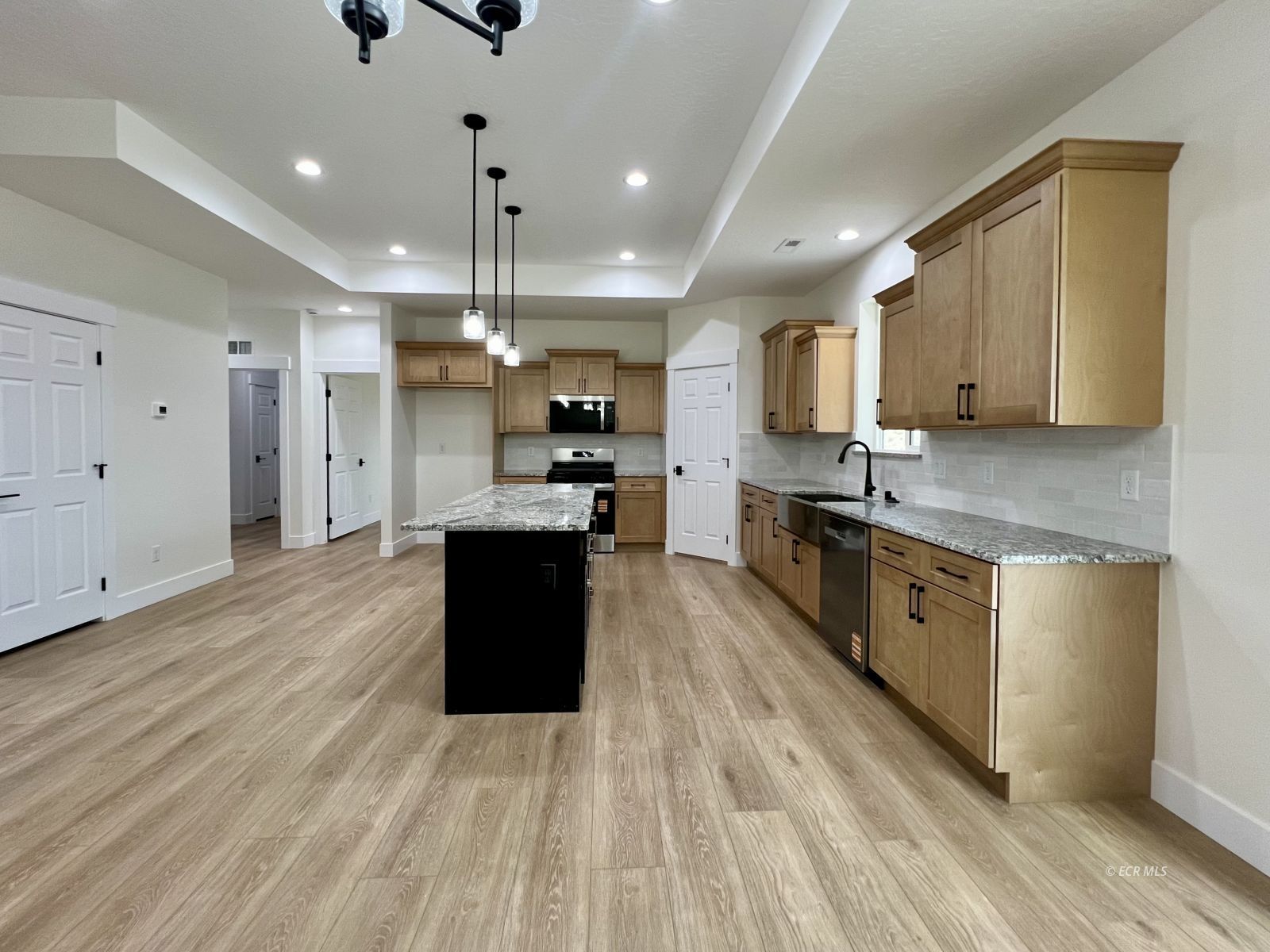4451 York Boulevard Property Photo 8