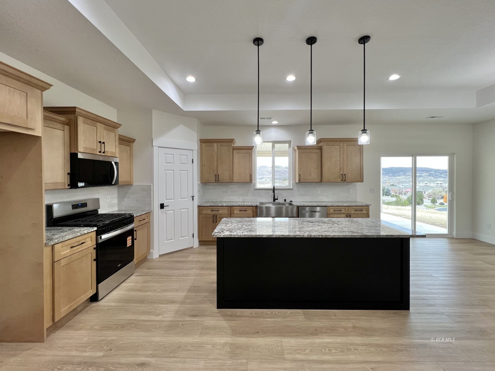4451 York Boulevard Property Photo 10