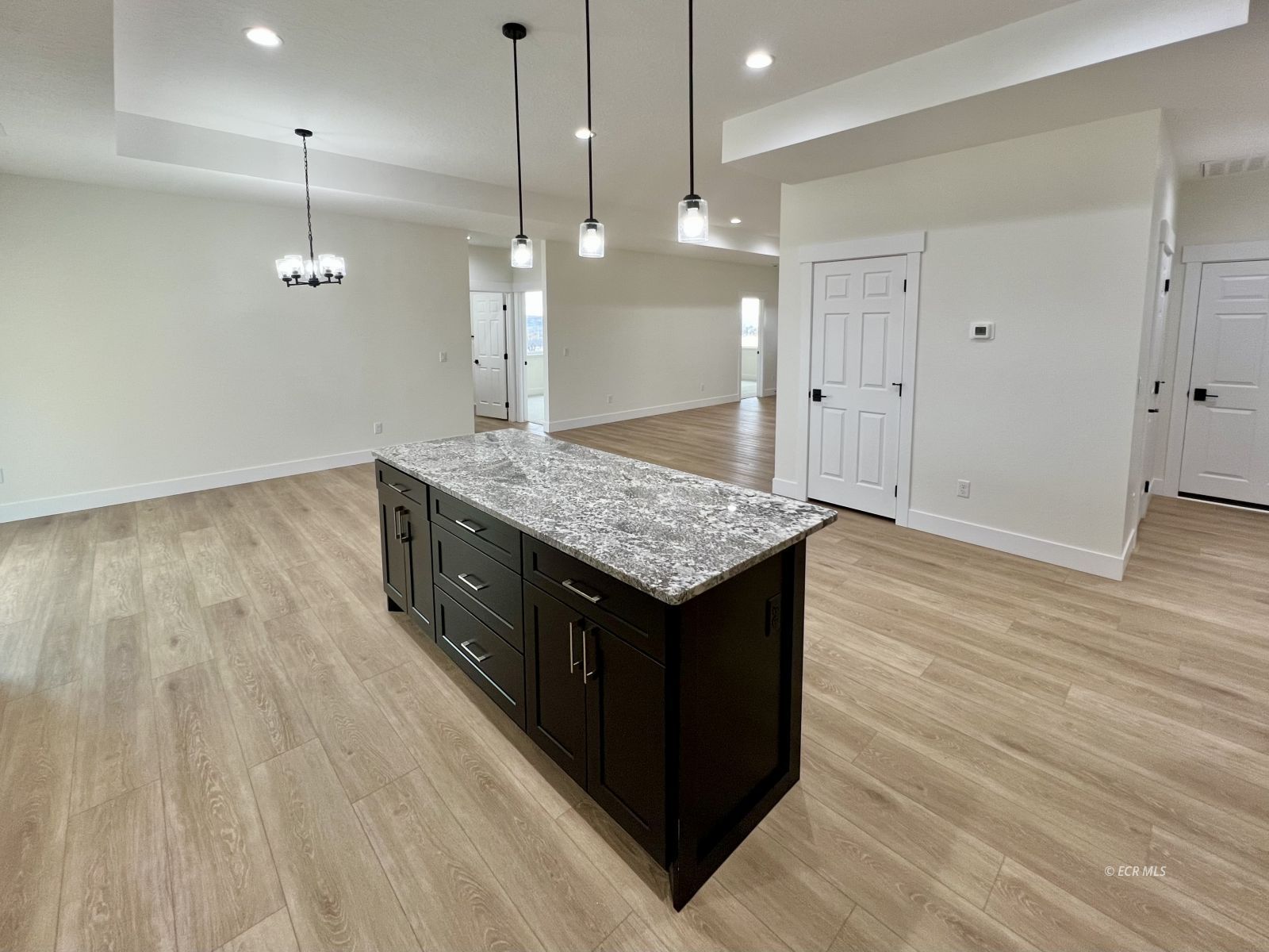 4451 York Boulevard Property Photo 13