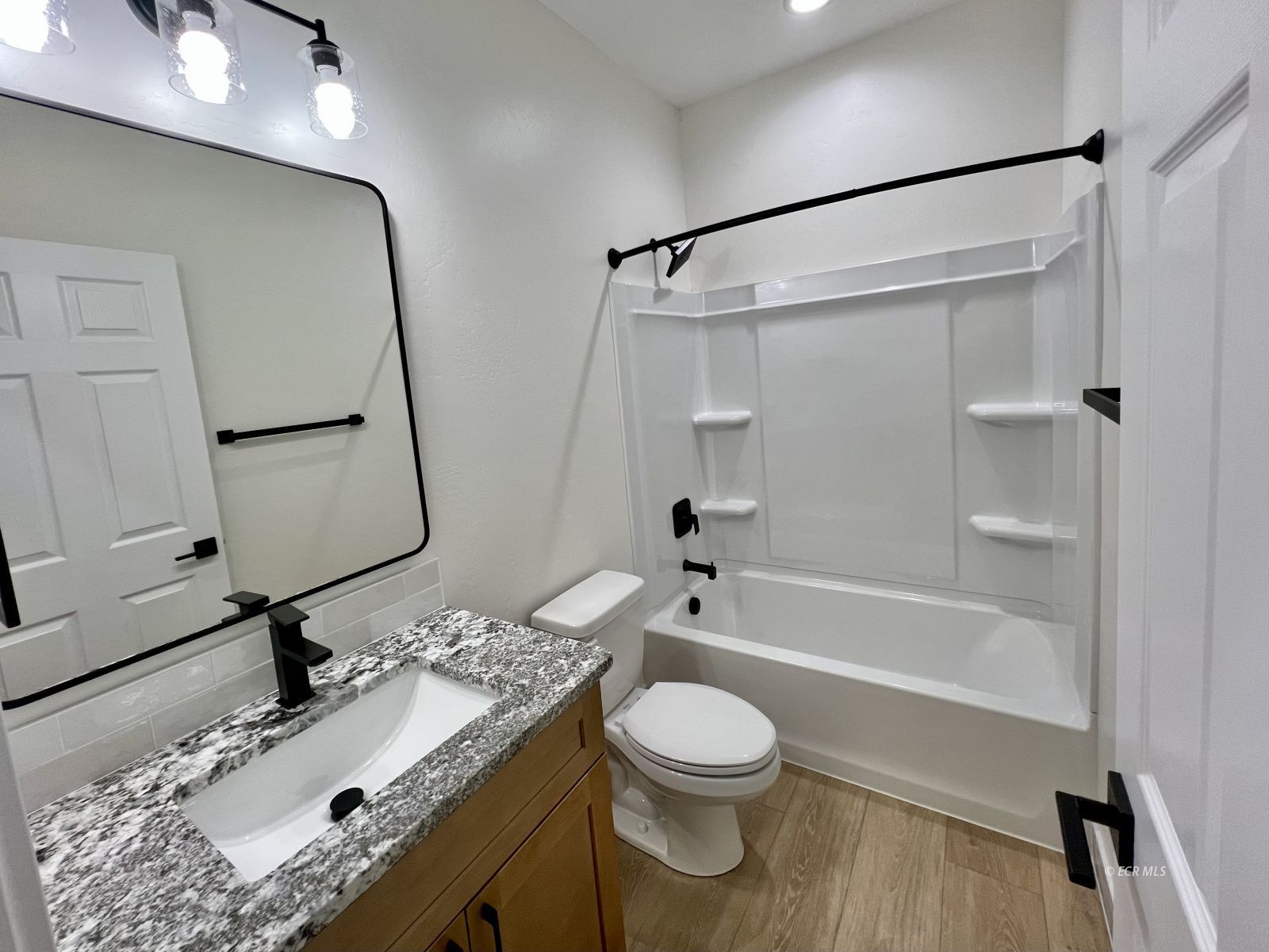 4451 York Boulevard Property Photo 20