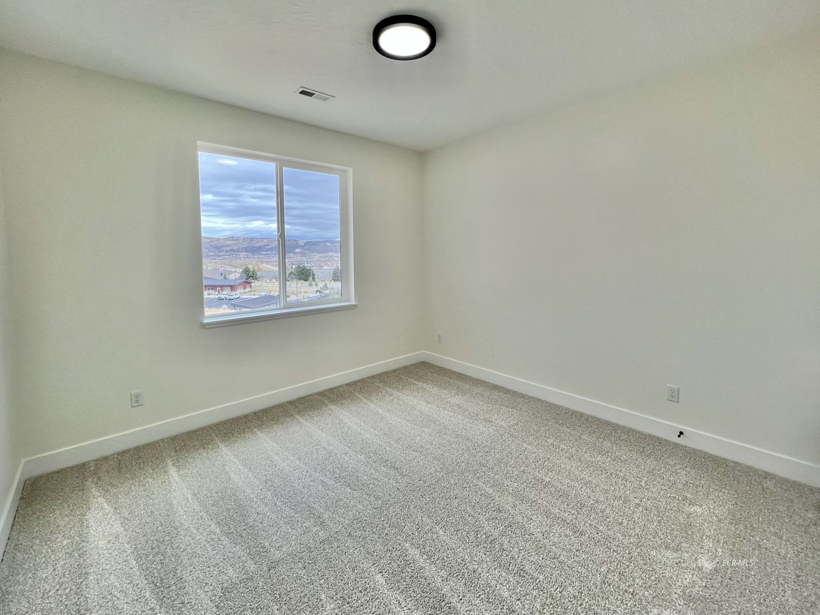 4451 York Boulevard Property Photo 24