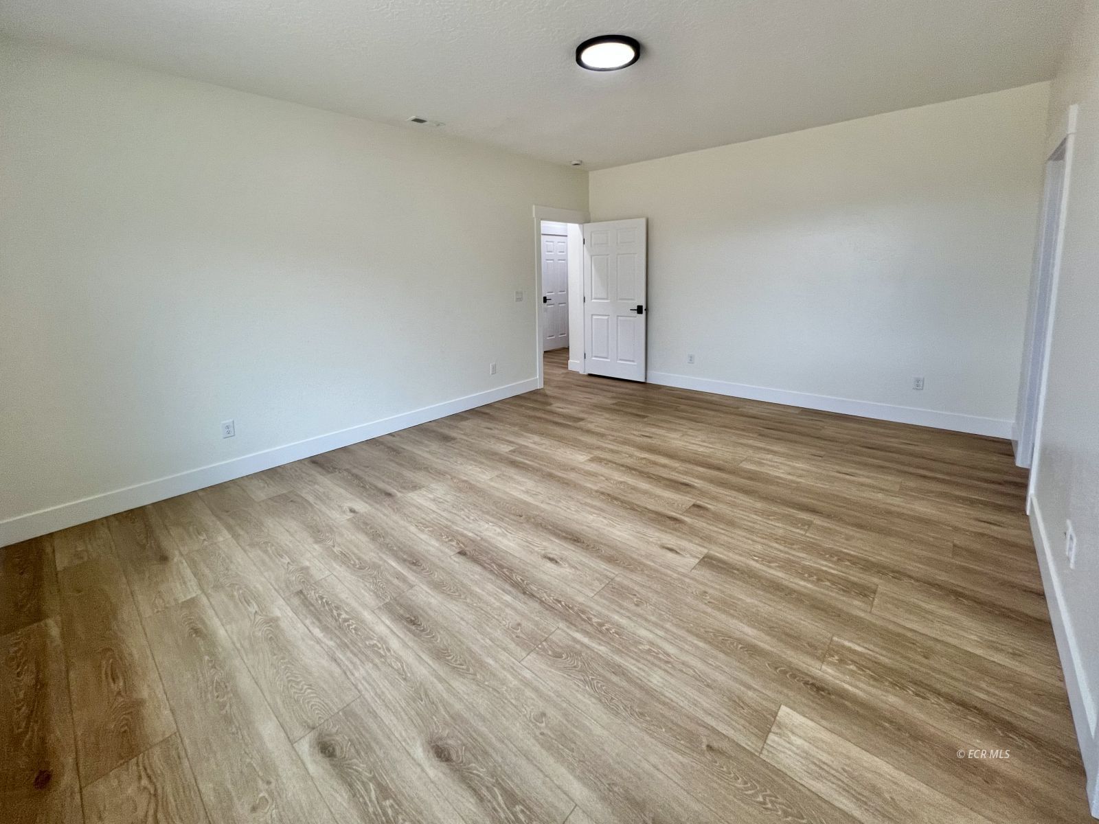 4451 York Boulevard Property Photo 28