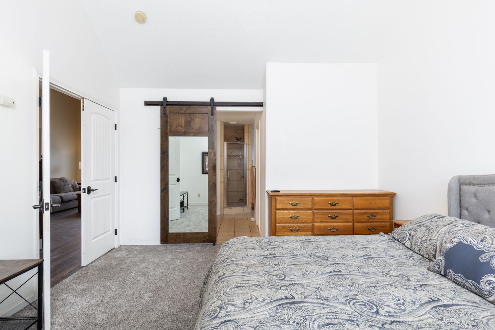 2086 Russell Drive Property Photo 10