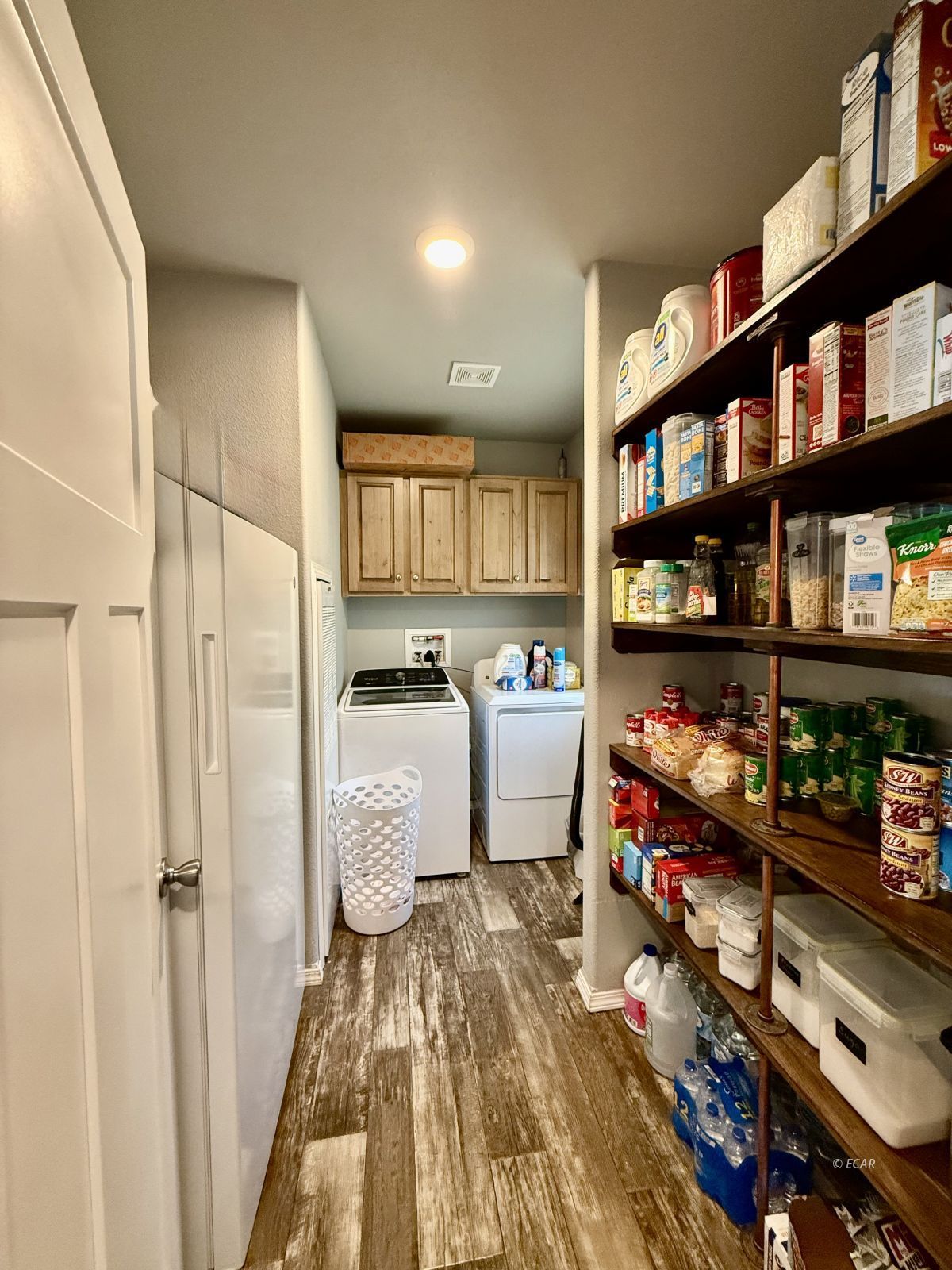 713 Hogan Street Property Photo 12