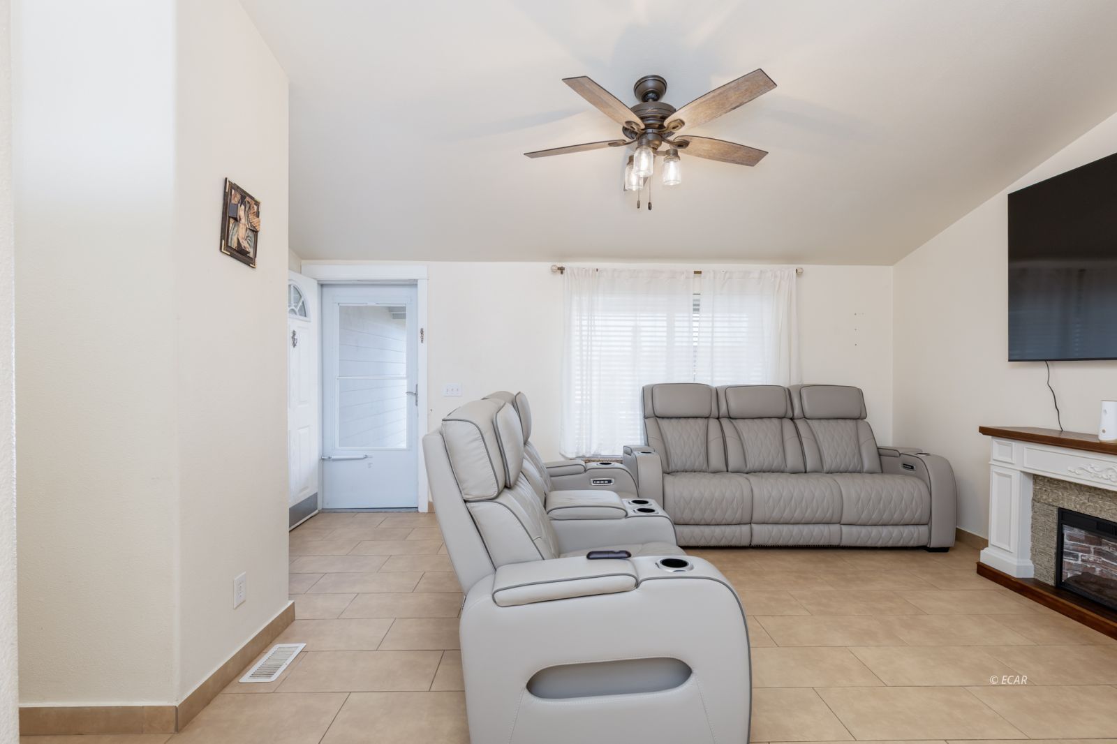 4343 El Dorado Drive Property Photo 5
