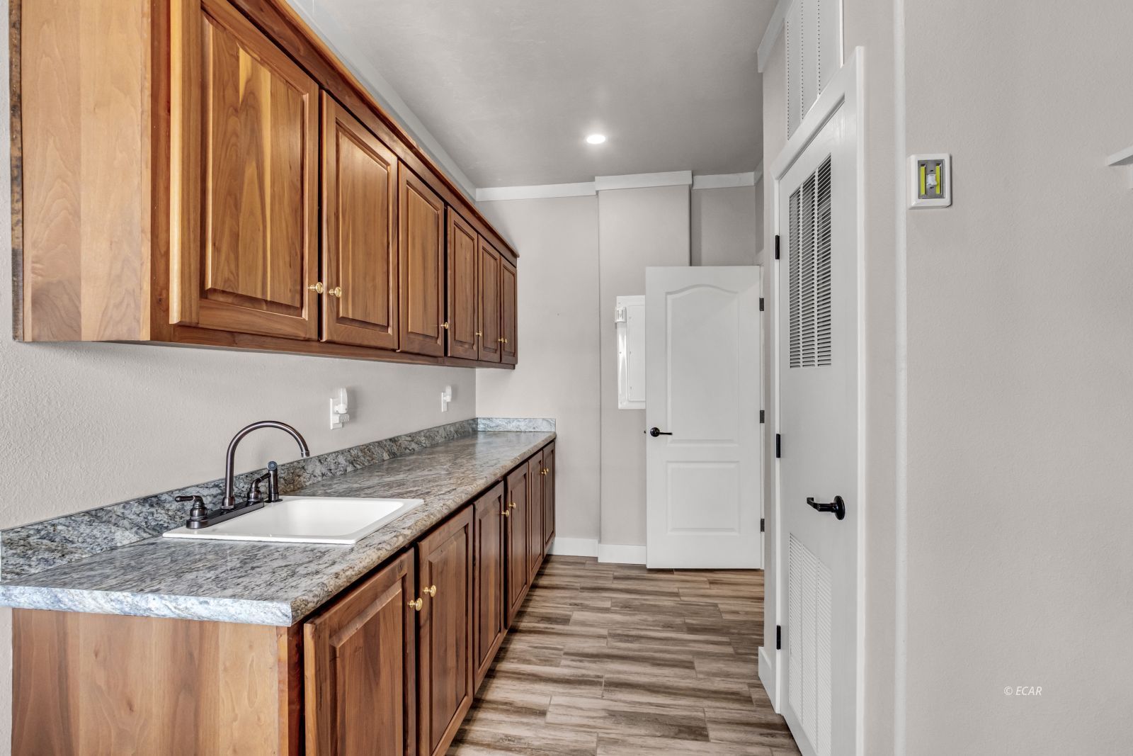 385 Westby Drive Property Photo 23