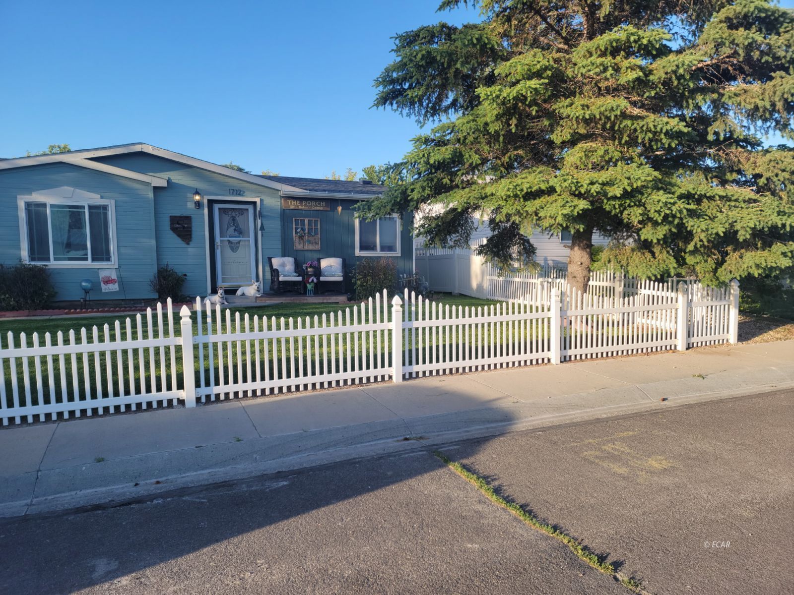 1712 Stoneridge Drive Property Photo 1