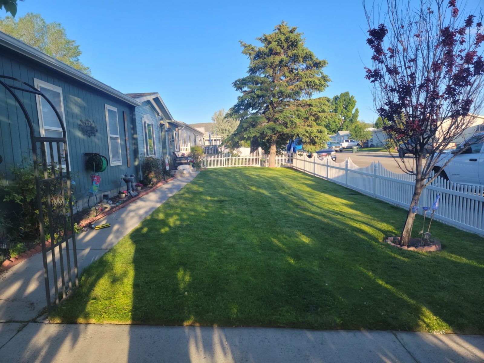 1712 Stoneridge Drive Property Photo 2