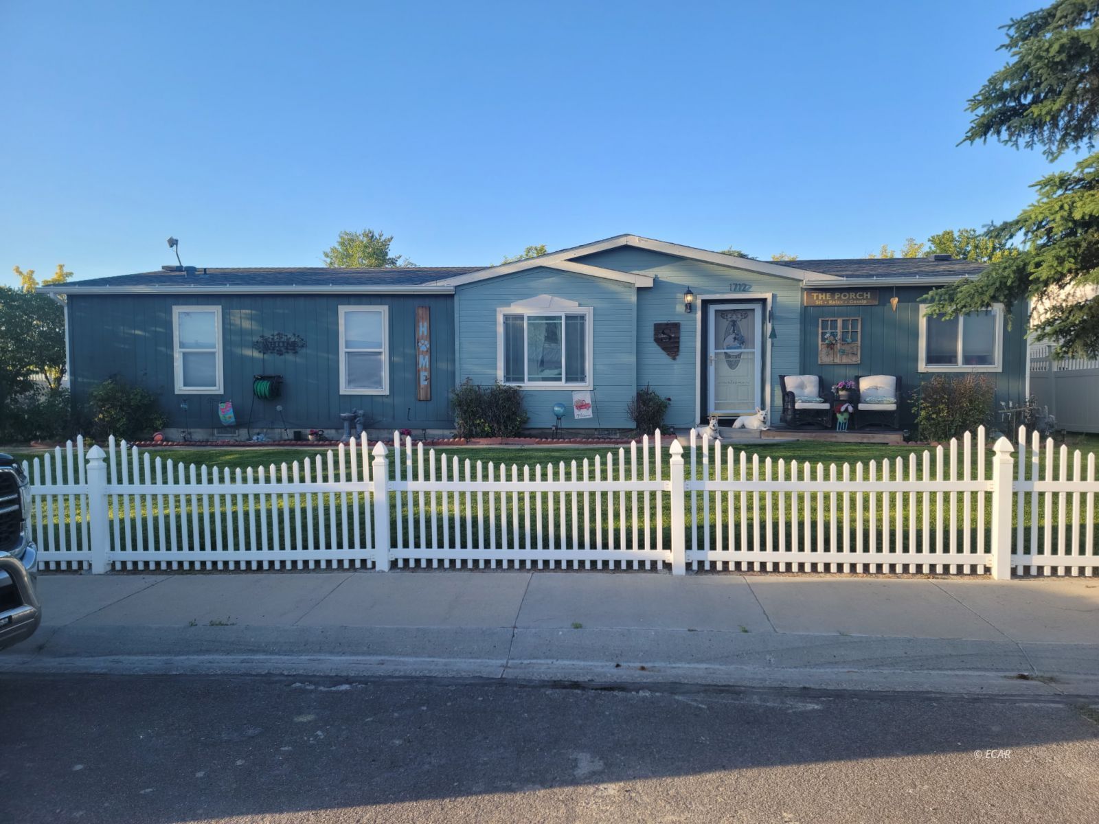 1712 Stoneridge Drive Property Photo 3