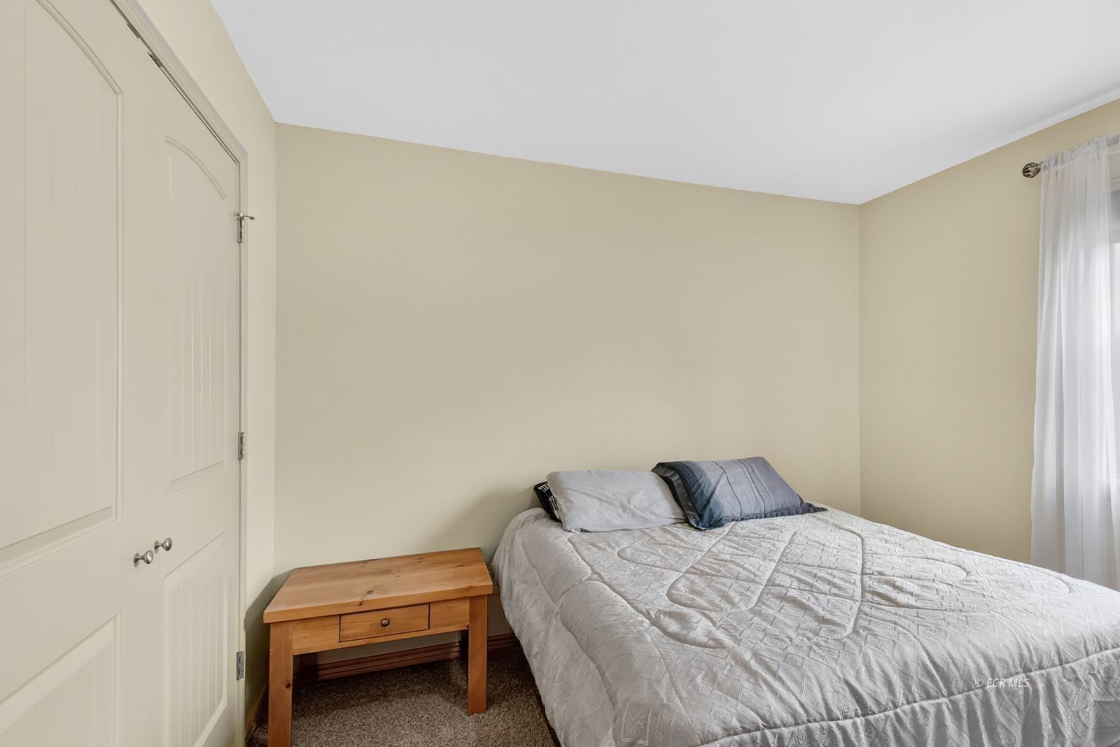 3186 Crooked Court Property Photo 24