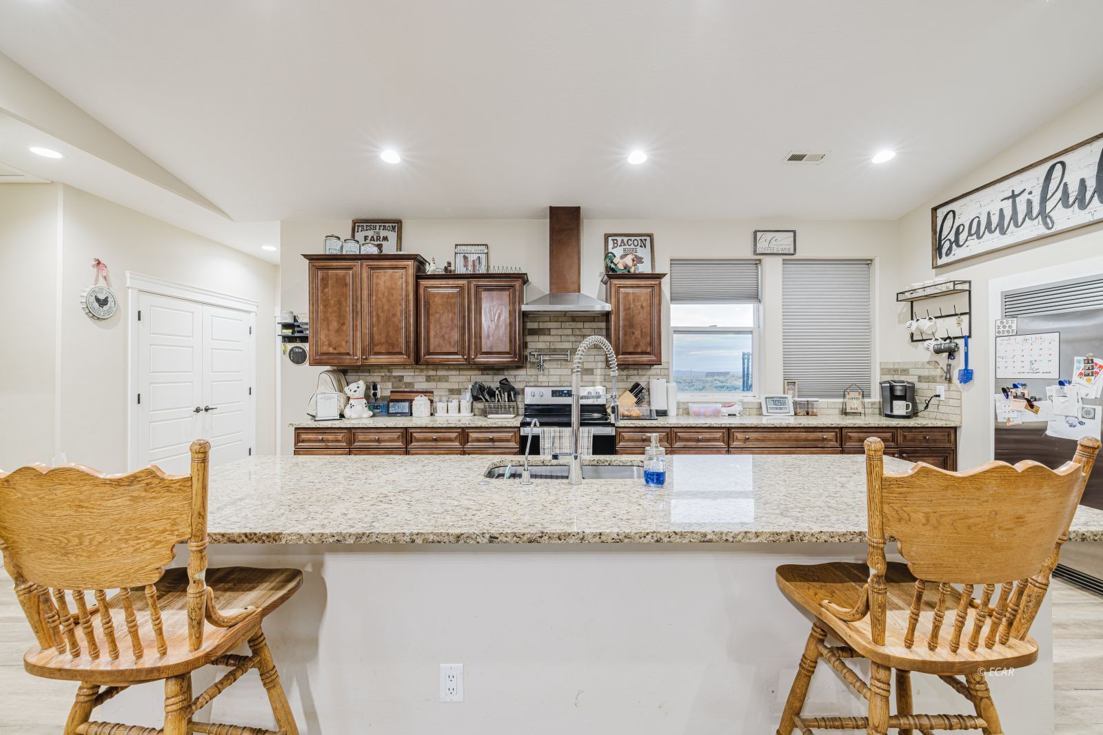 689 Karval Drive Property Photo 12