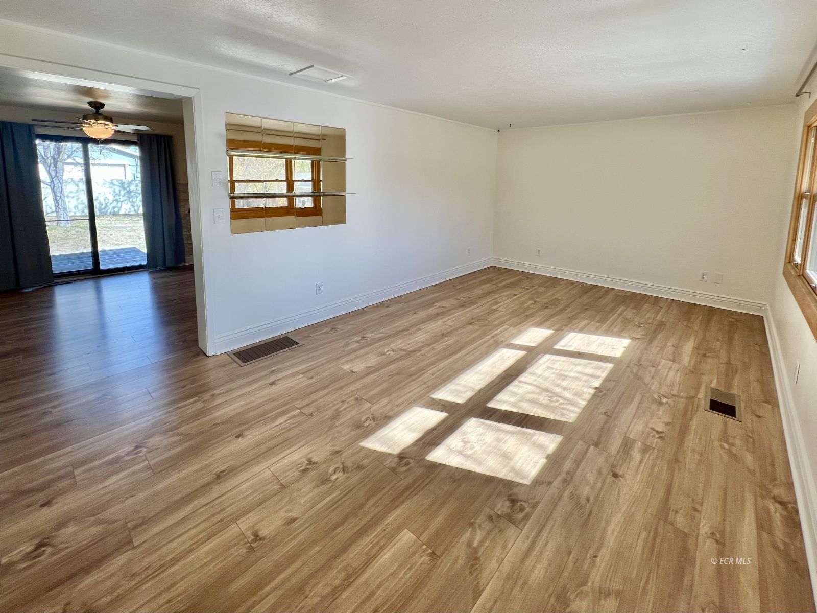 451 Walnut Street Property Photo 4