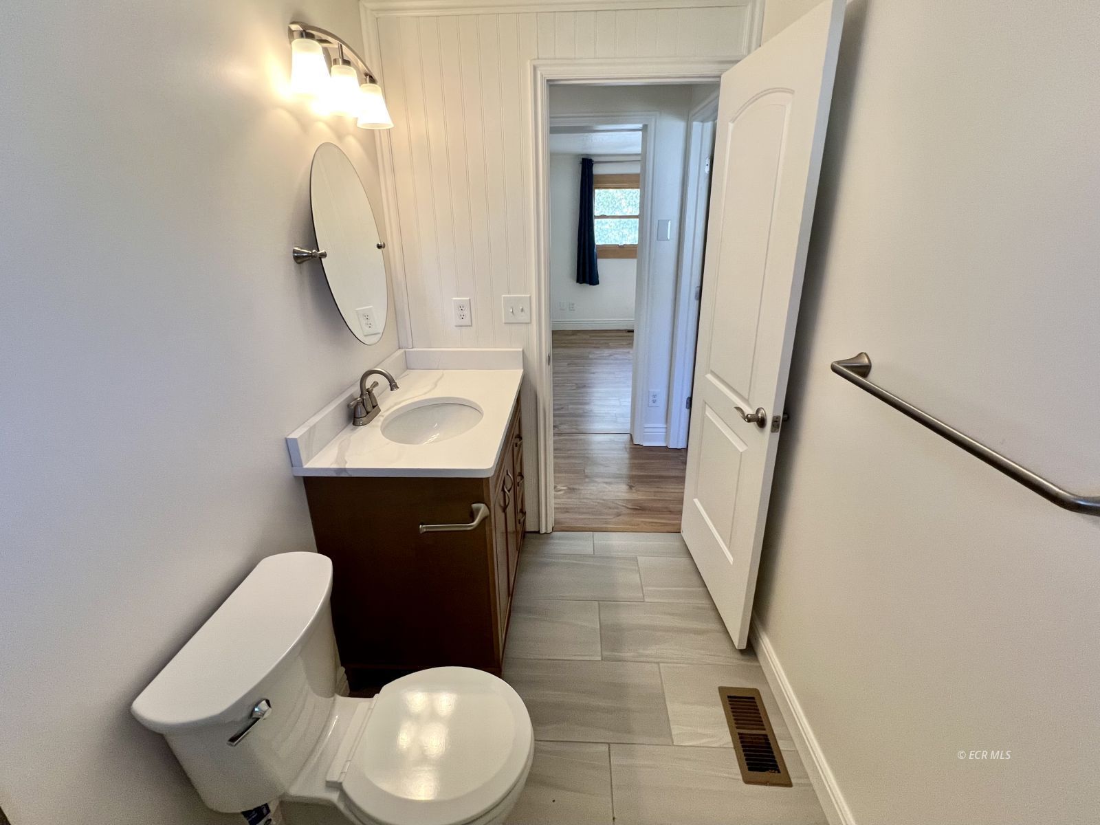 451 Walnut Street Property Photo 13