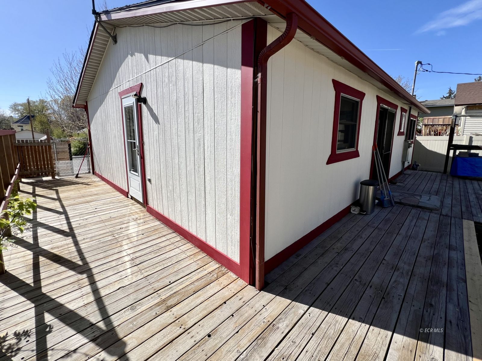 451 Walnut Street Property Photo 24