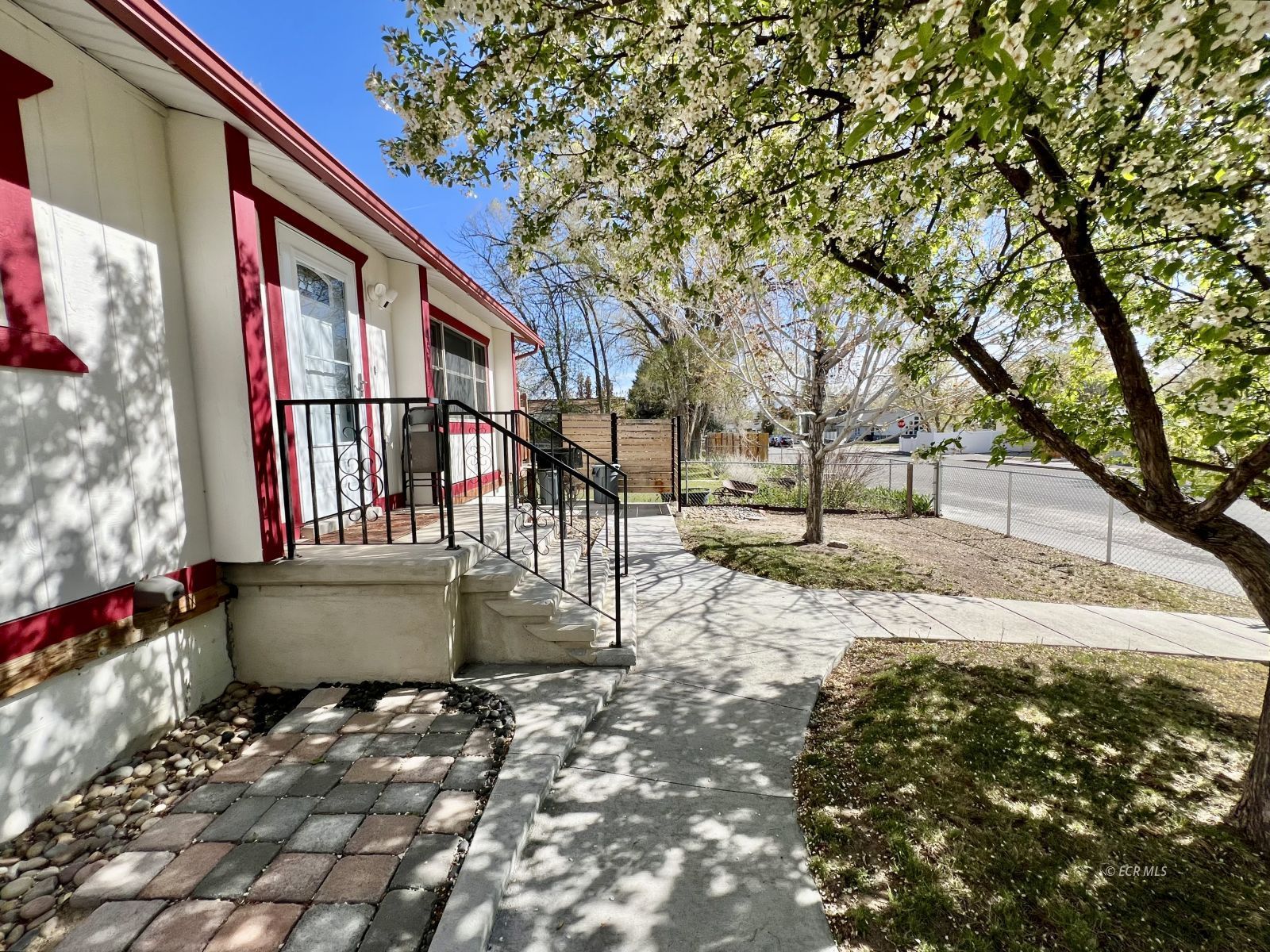 451 Walnut Street Property Photo 28