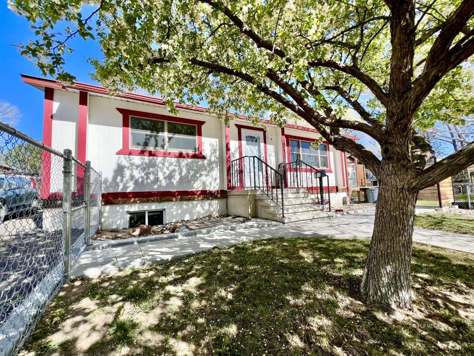 451 Walnut Street Property Photo 29
