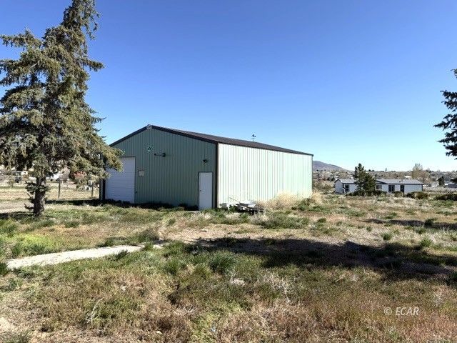 439 Jasper Drive Property Photo 4