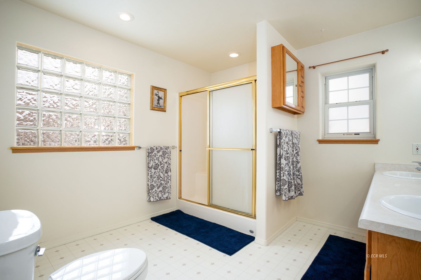 646 Oak Street Property Photo 12