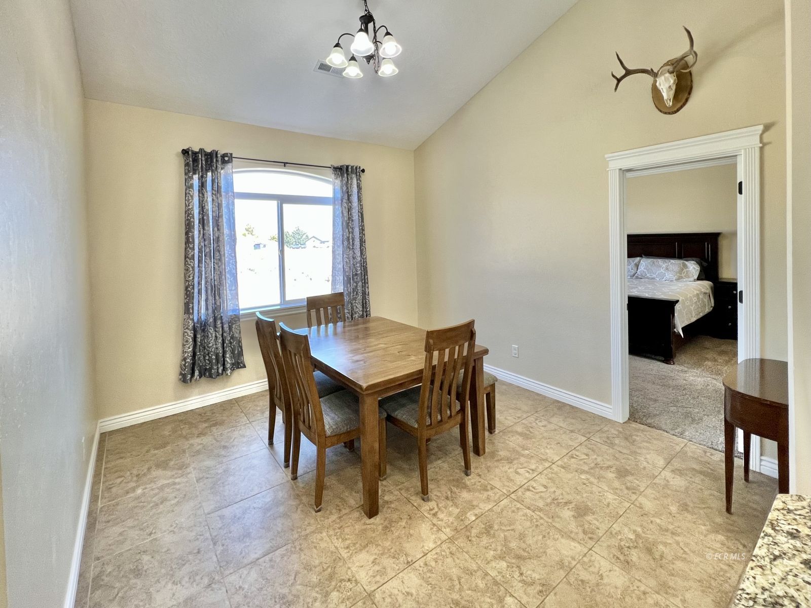 406 Fairway Circle Property Photo 10