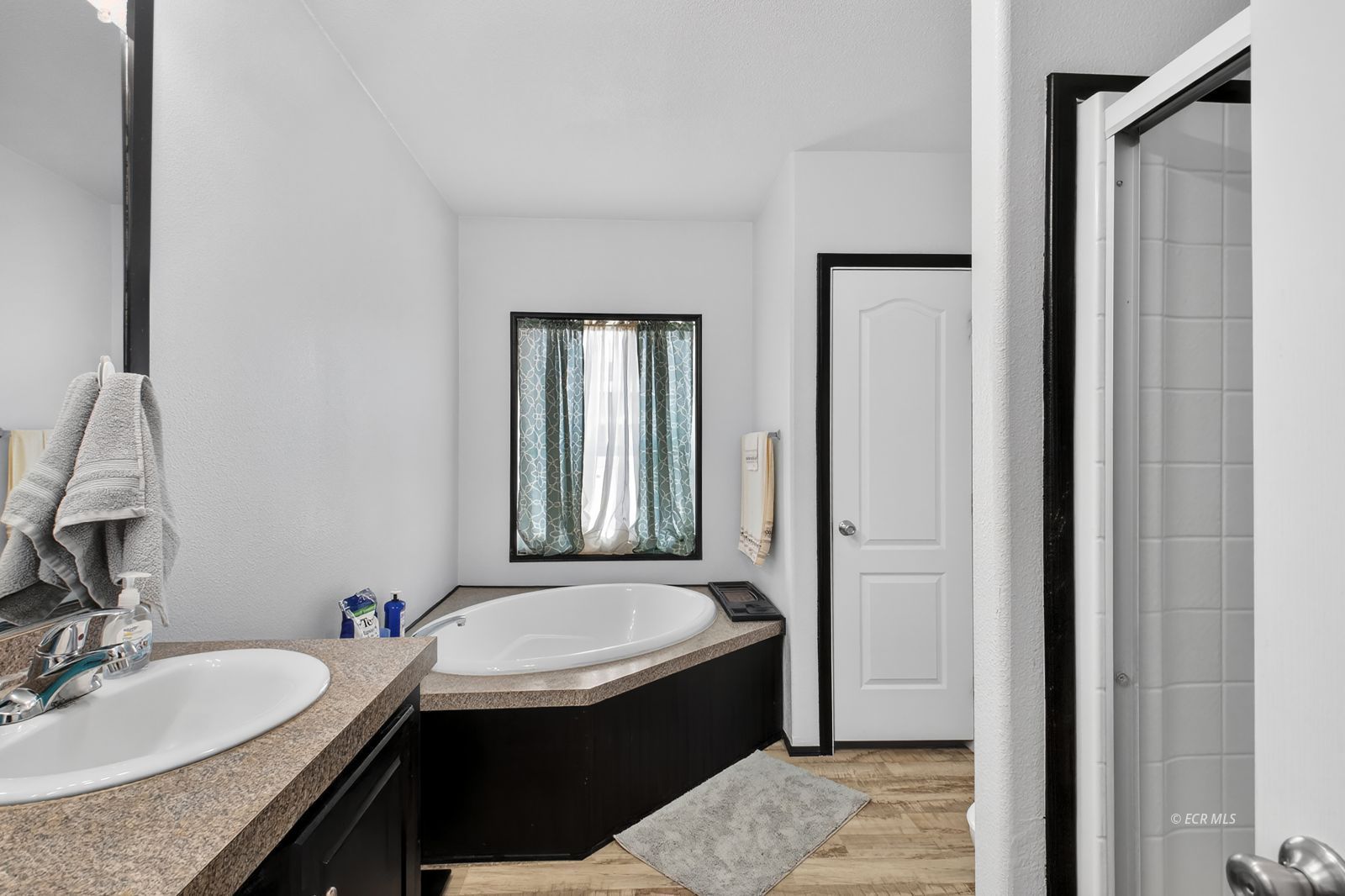 1542 Daisy Drive Property Photo 12