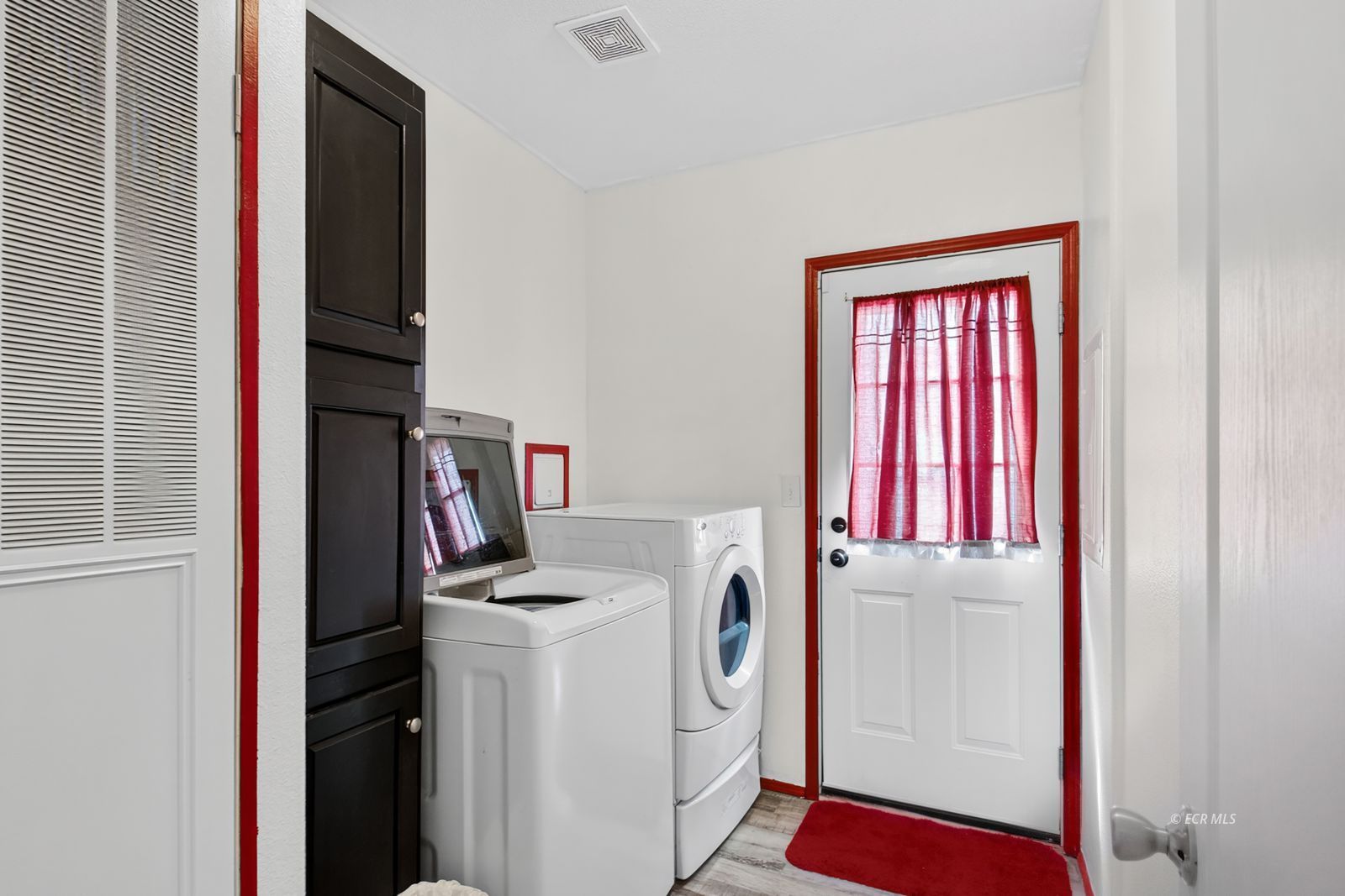 1542 Daisy Drive Property Photo 21