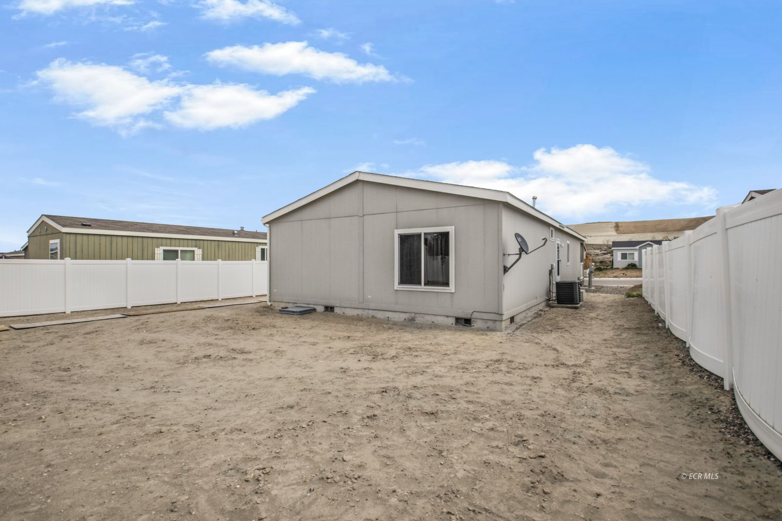 1542 Daisy Drive Property Photo 27