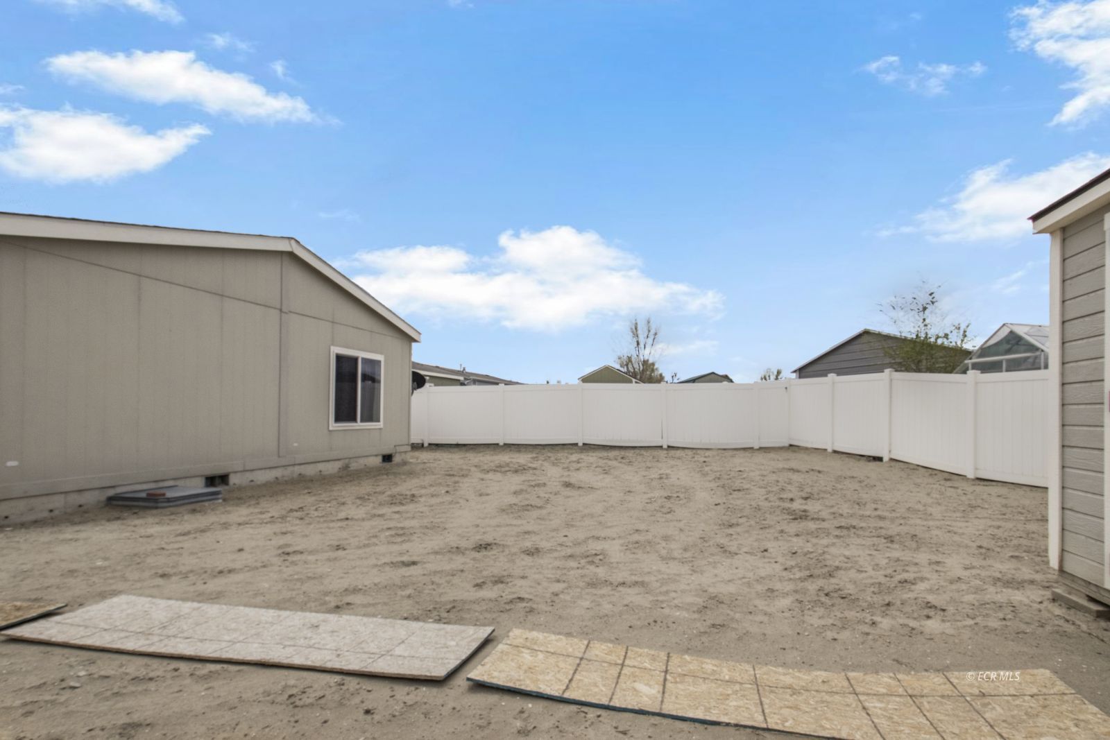 1542 Daisy Drive Property Photo 28