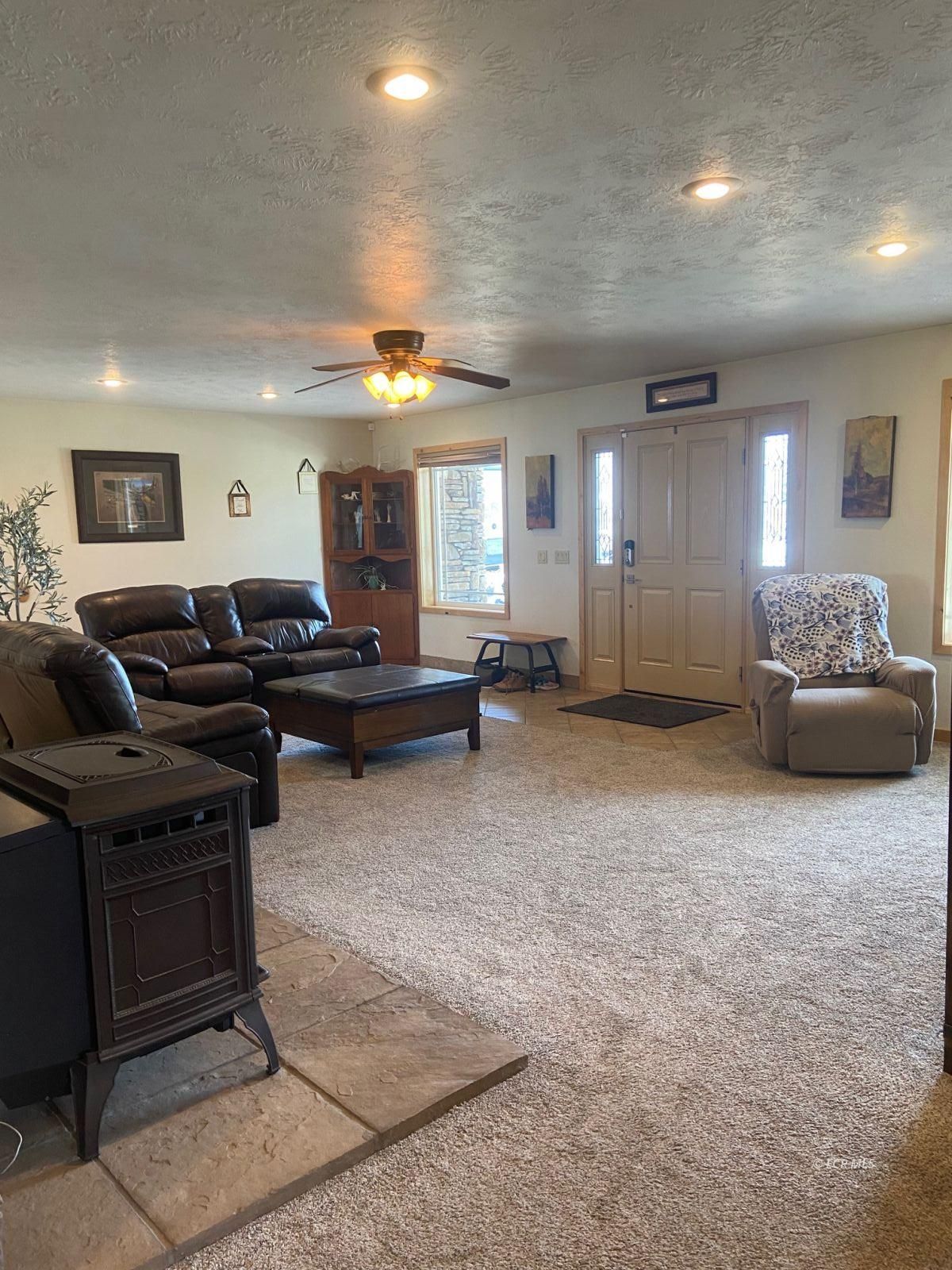 279 Lakeport Lane Property Photo 4