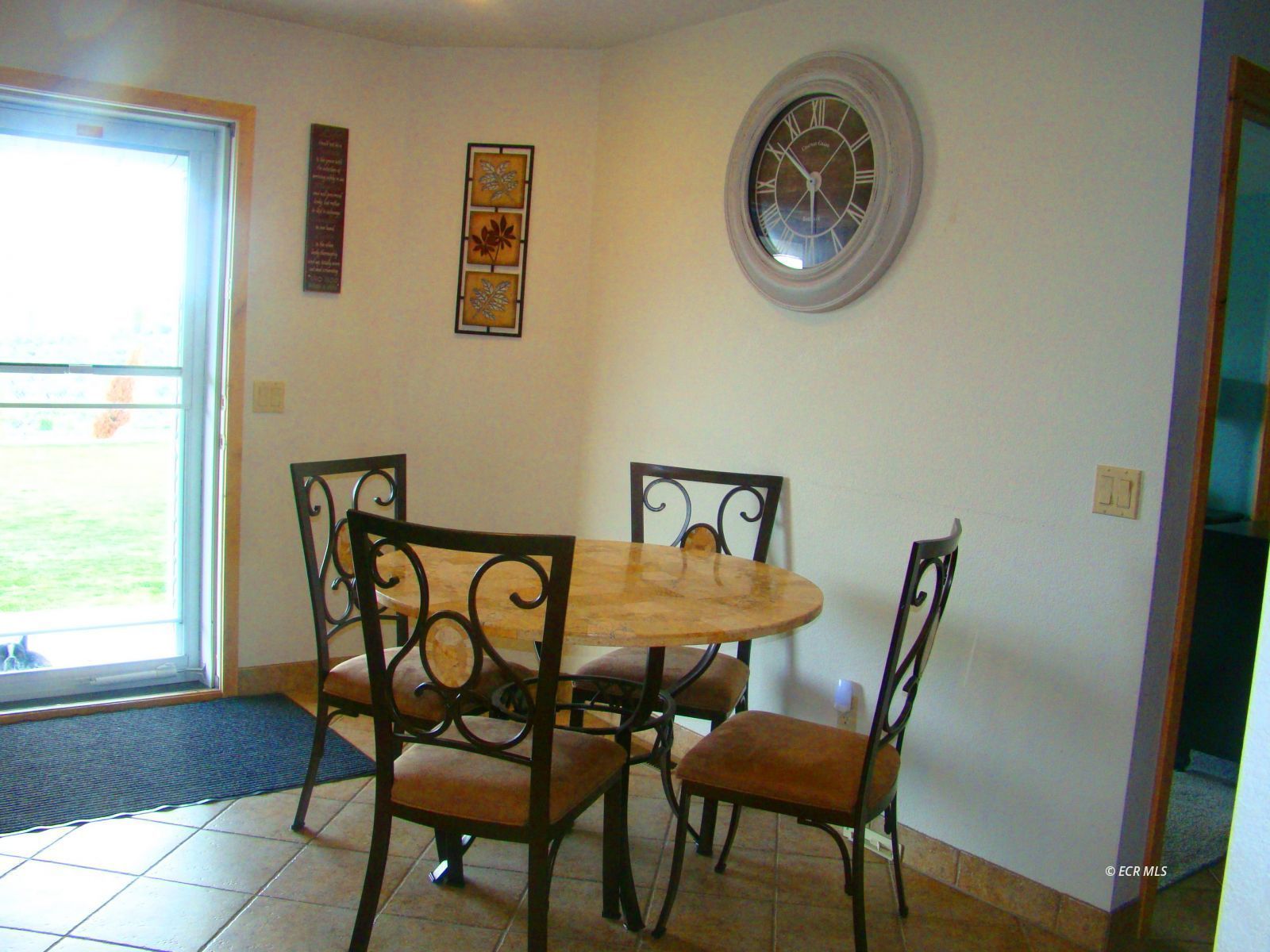 279 Lakeport Lane Property Photo 9