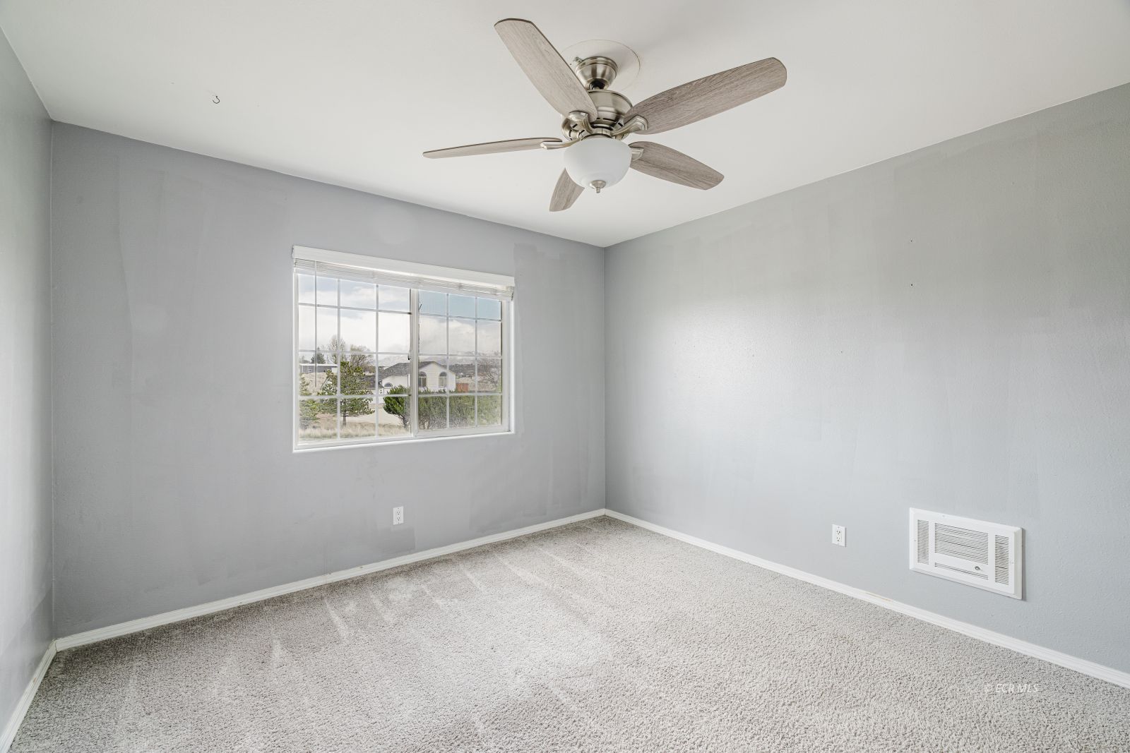 229 Country Club Parkway Property Photo 32