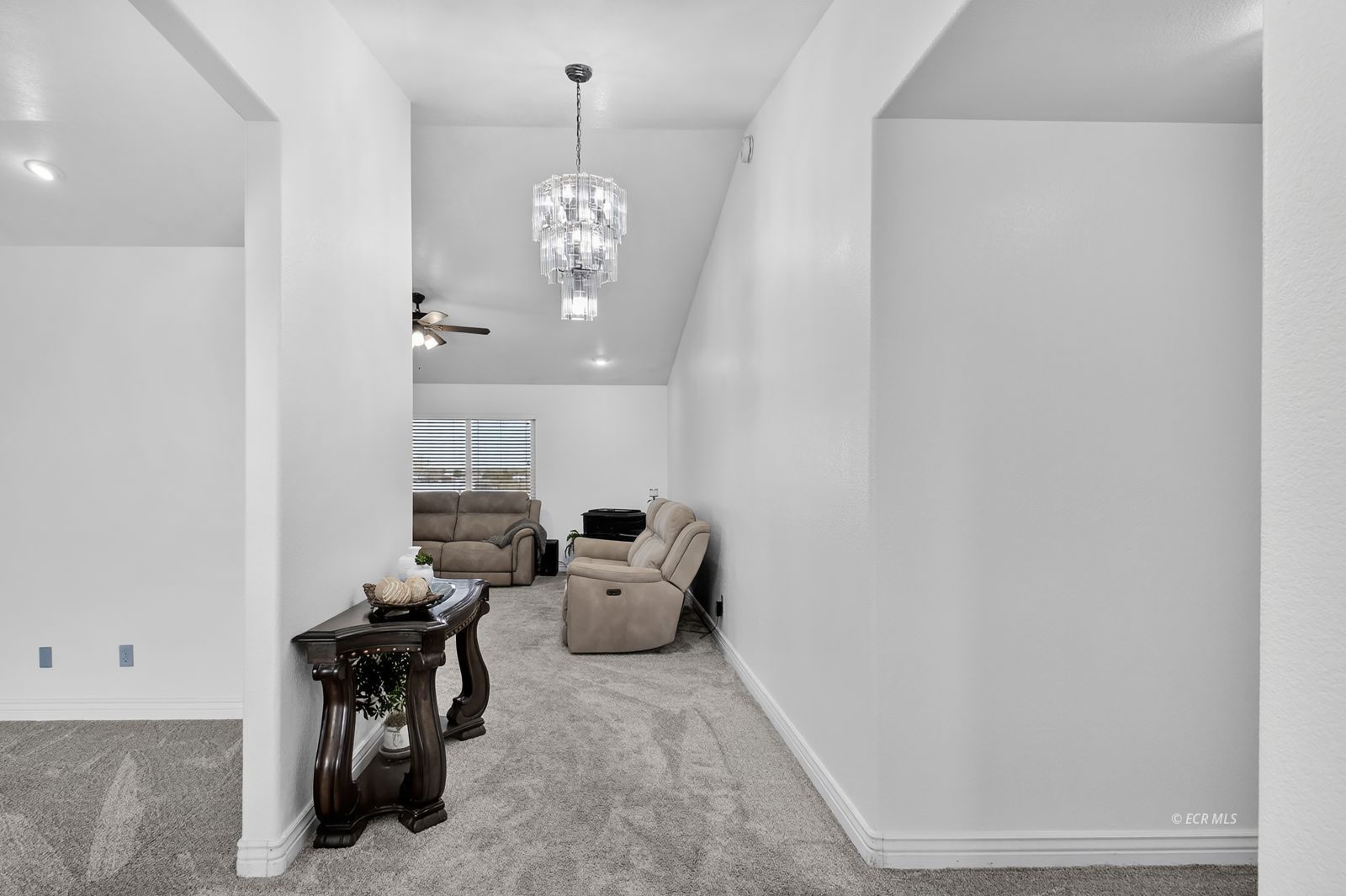466 Lawndale Drive Property Photo 4
