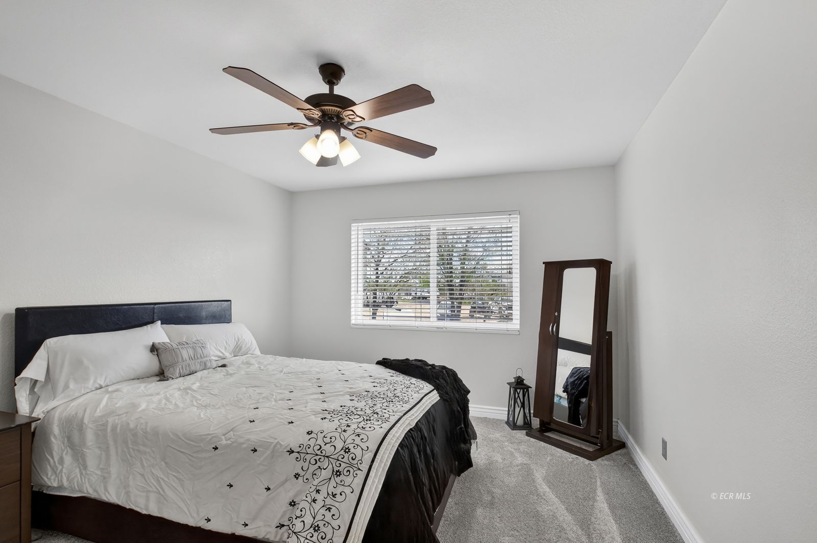 466 Lawndale Drive Property Photo 31