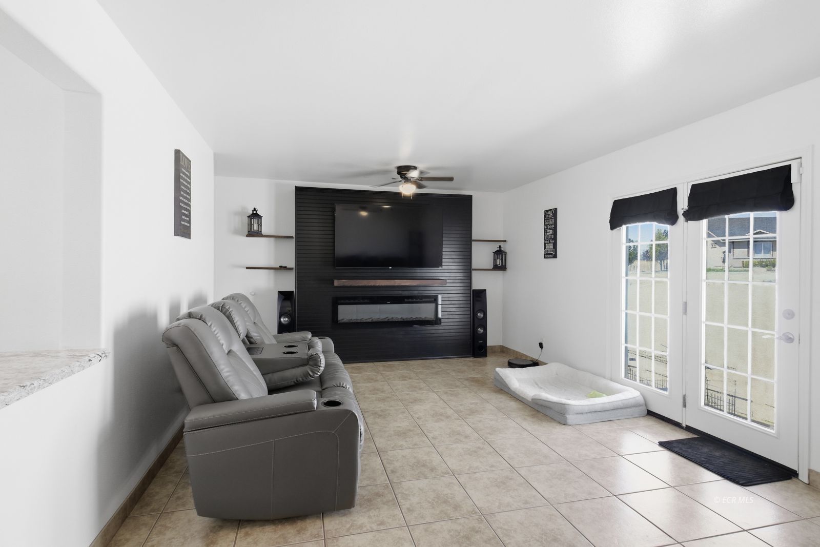 322 Cottonwood Drive Property Photo 4