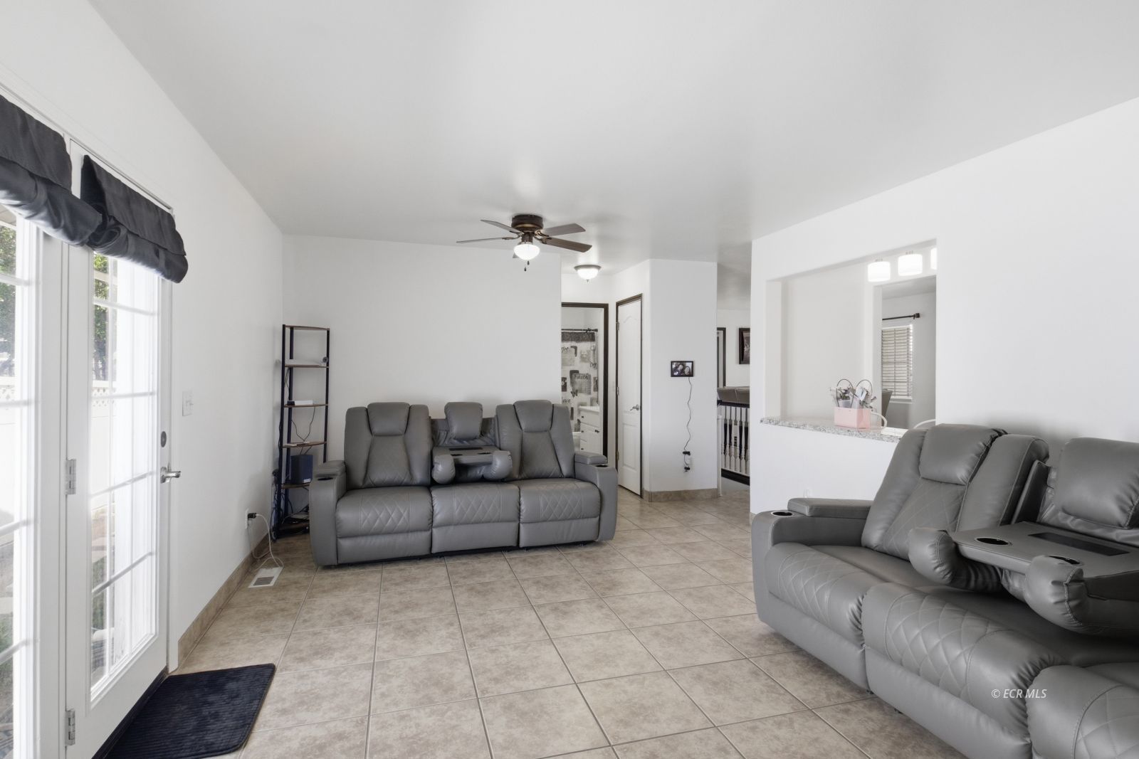 322 Cottonwood Drive Property Photo 5